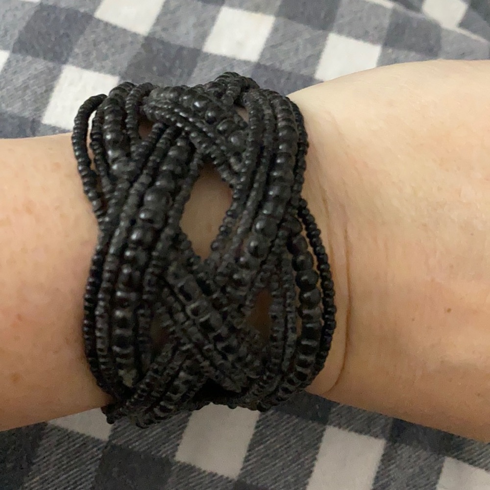 Black beaded bracelet